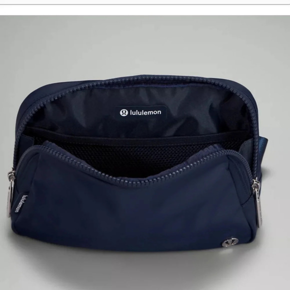 Lululemon Everywhere Belt Bag Large 2L NWT - Picture 5 of 6